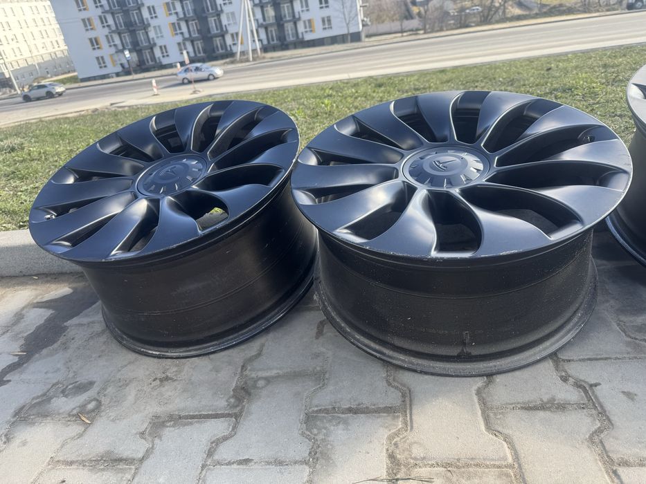 Розпаровка, поштучно Диски r21 tesla model Y, 5x114.3 Performance