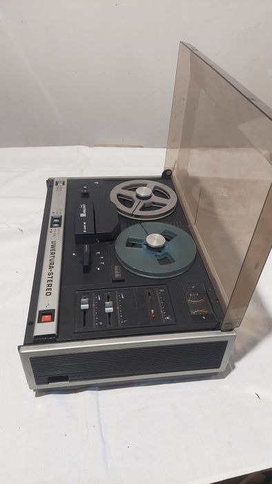Magnetofon szpulowy Unitra Uwertura M 1417s