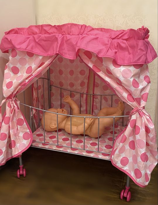 Кроватка для ляльки  Б/У 900 грн (торг)