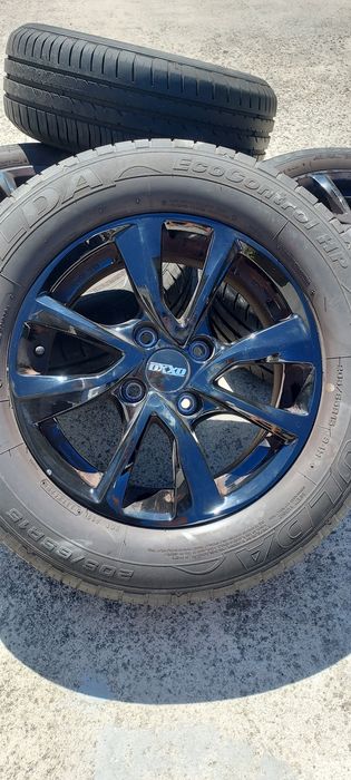 Jantes Oxxo com pneus 205/65R15