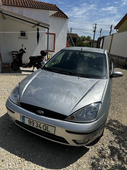 Ford focus MK1 Sedan 2000 1.6 gasolina