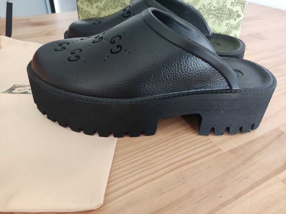 Gucci Buty, sandaly, Klapki od reki 2906.01-8