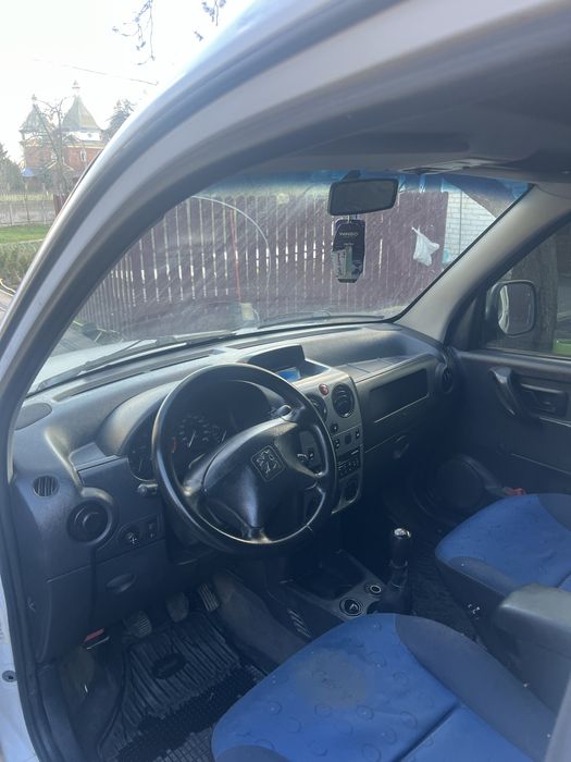 Peugeot  Partner