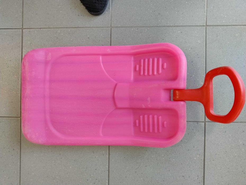 SUPER CENA. Różowy ślizgacz Ślizg jabłuszko 63 cm sanki plastikowe