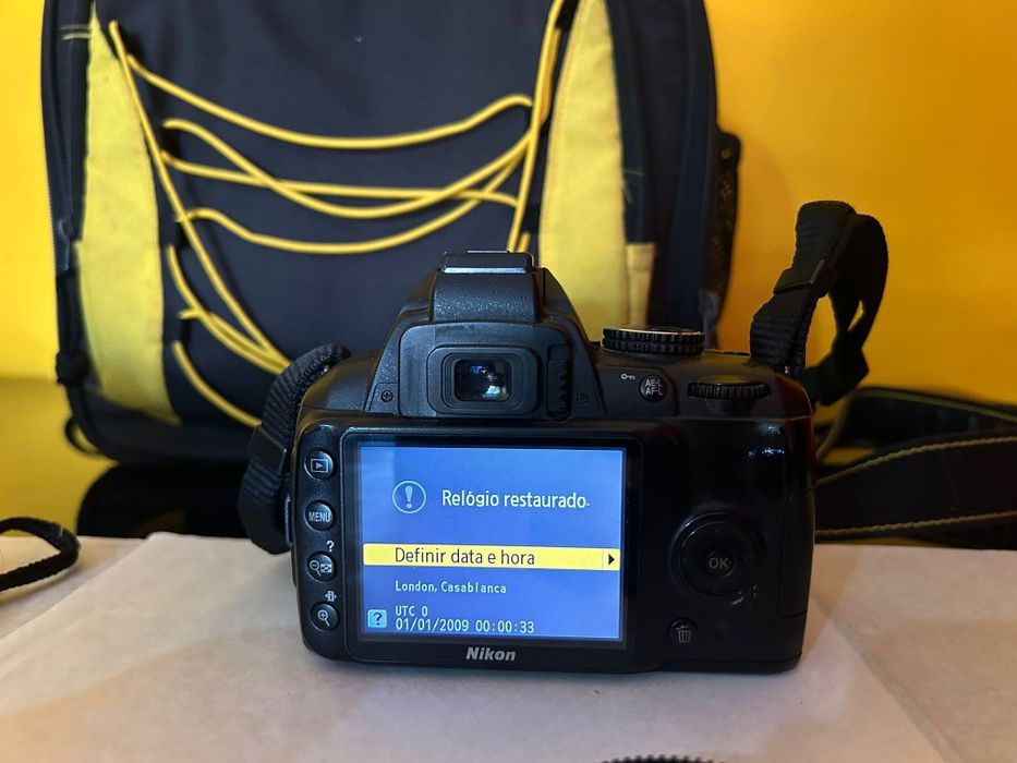 Máquina Nikon D3000 + 2 objetivas