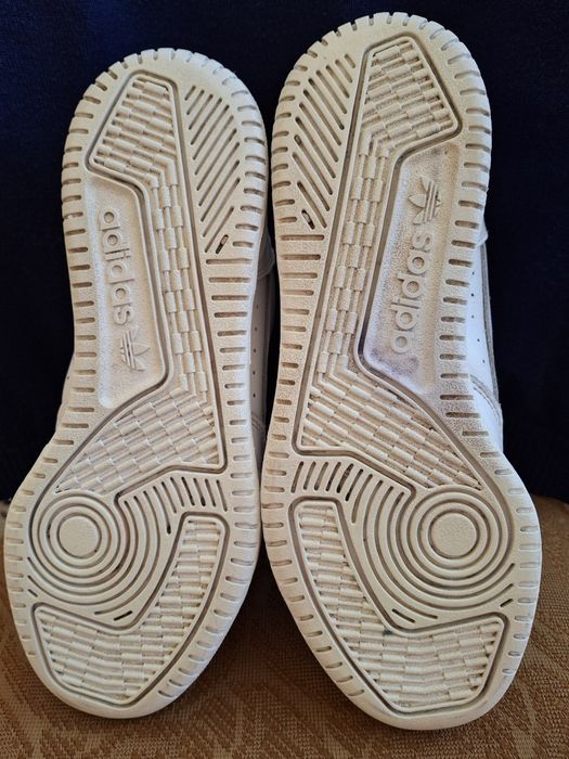 Adidas Court Super rozm 39,5 / 24,5cm