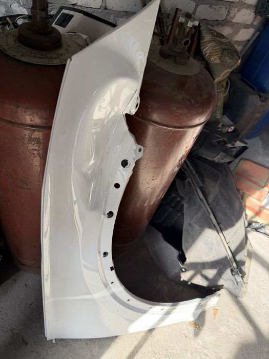 Продам крыло Q5 2017+