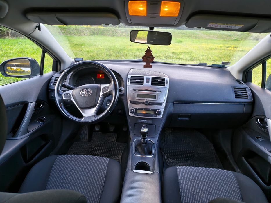 Toyota Avensis kombi 2015, niski przebieg