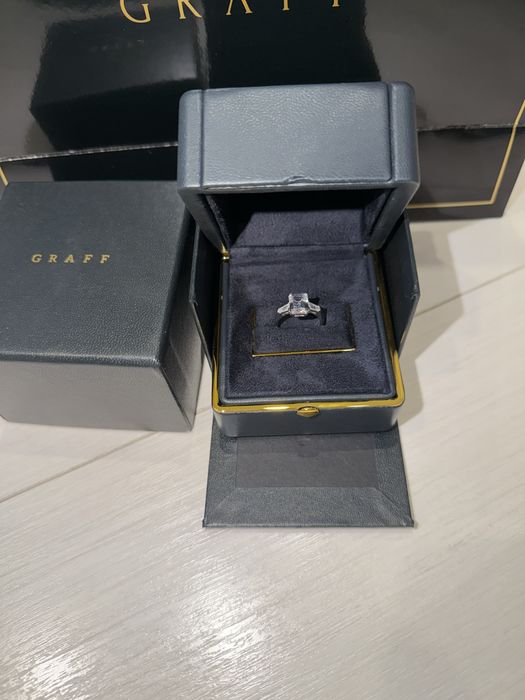 Кольцо Graff , полный комплект