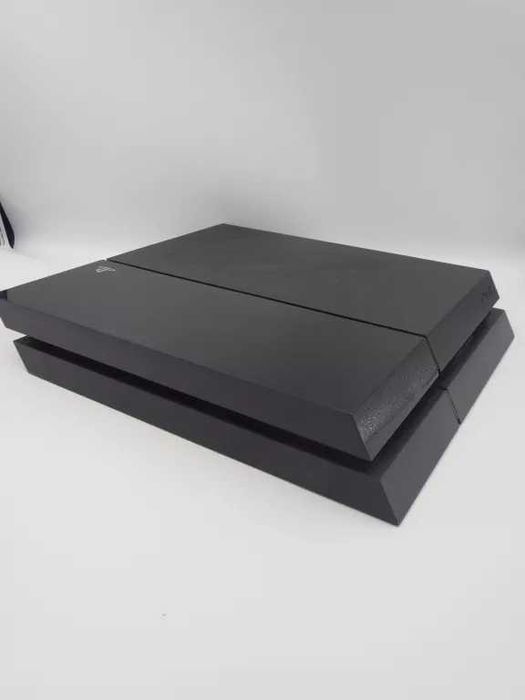 konsola PS4 zestaw, pad, podstawa, gry