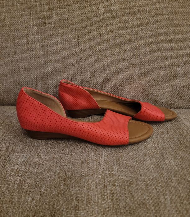 Różowe klapki (Jeeini, 36)