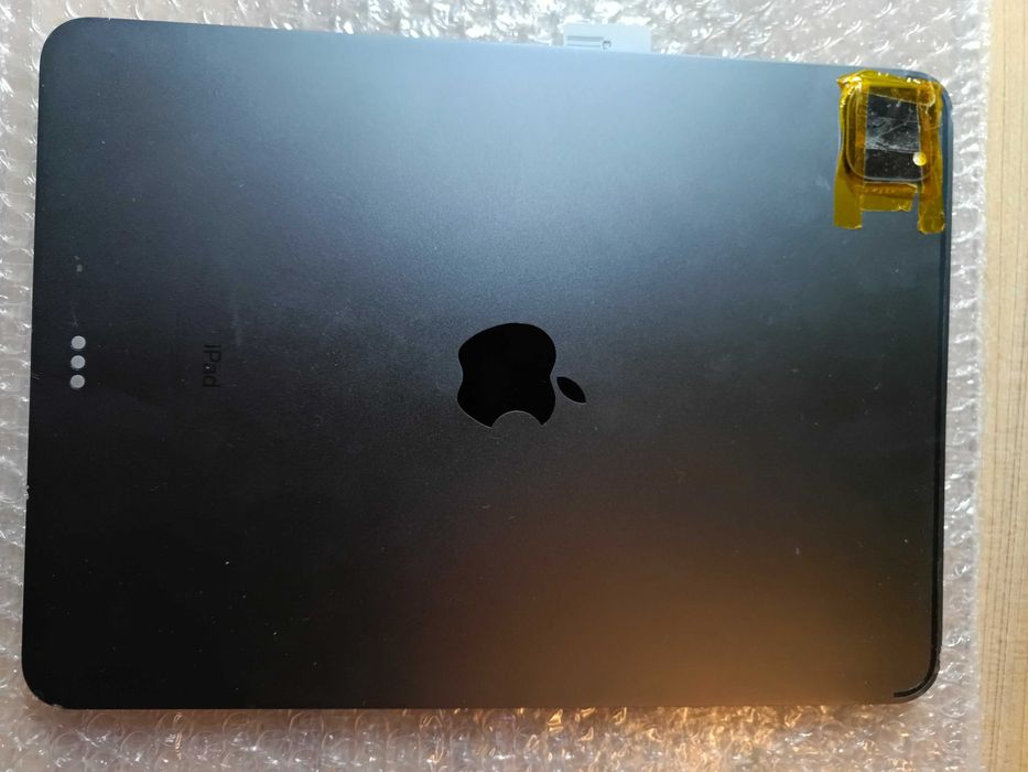 iPad Pro 11 2020 A2228 128GB WiFi, Bypass на запчастини