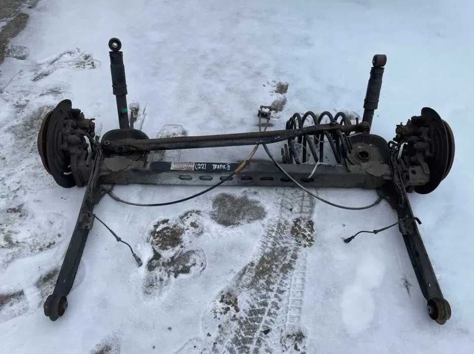Балка задня рено Трафік 2,3 Кенго 1,2 Рівні не варені як голі так і взборі з гарантією (4торсіони, 2 торсіони) Меган 2,3 Сценік 2,3