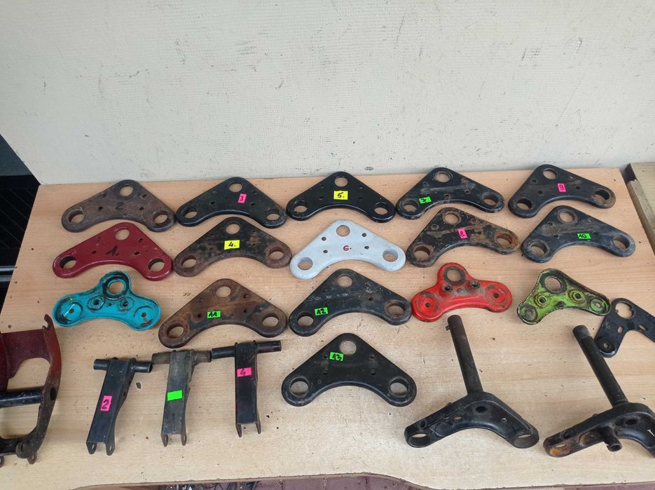 WSK -WFM -komar - części - półki, mocowania silnika + inne (28.8)