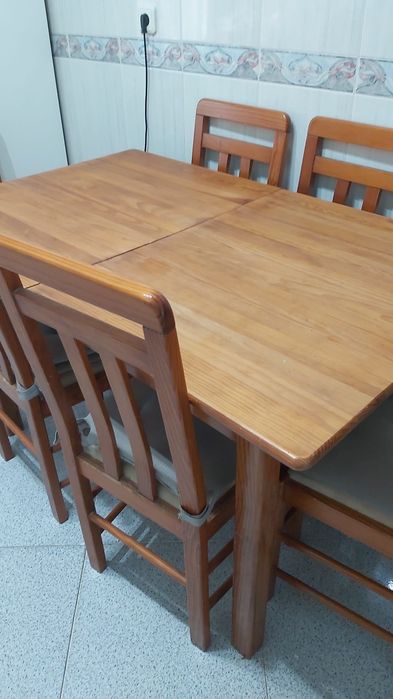 Mesa de Madeira Extensível