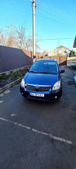 Тойота версо корола