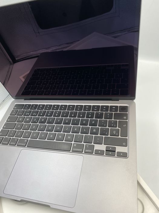 Apple MacBook Air 13 M3 16/256GB Space Gray MC8G4 2024
