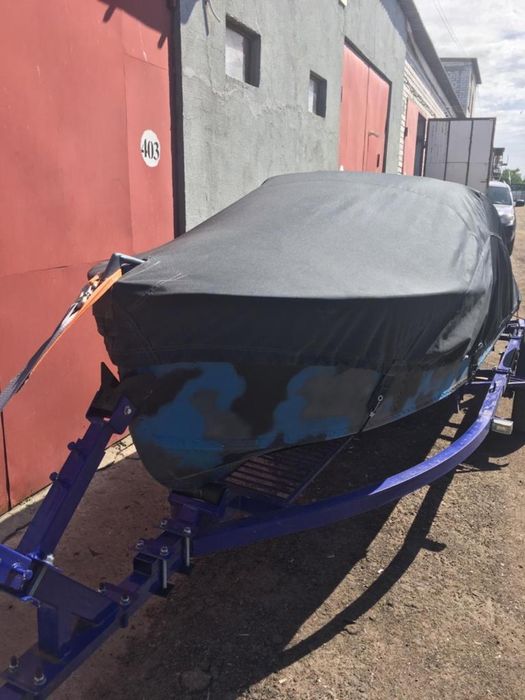 Лодка Казанка с мотором.