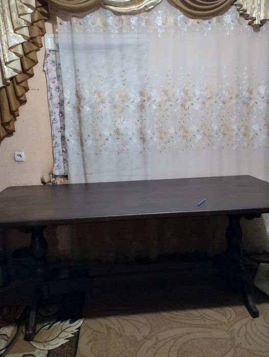 Стіл дубовий, індивідуального замовлення