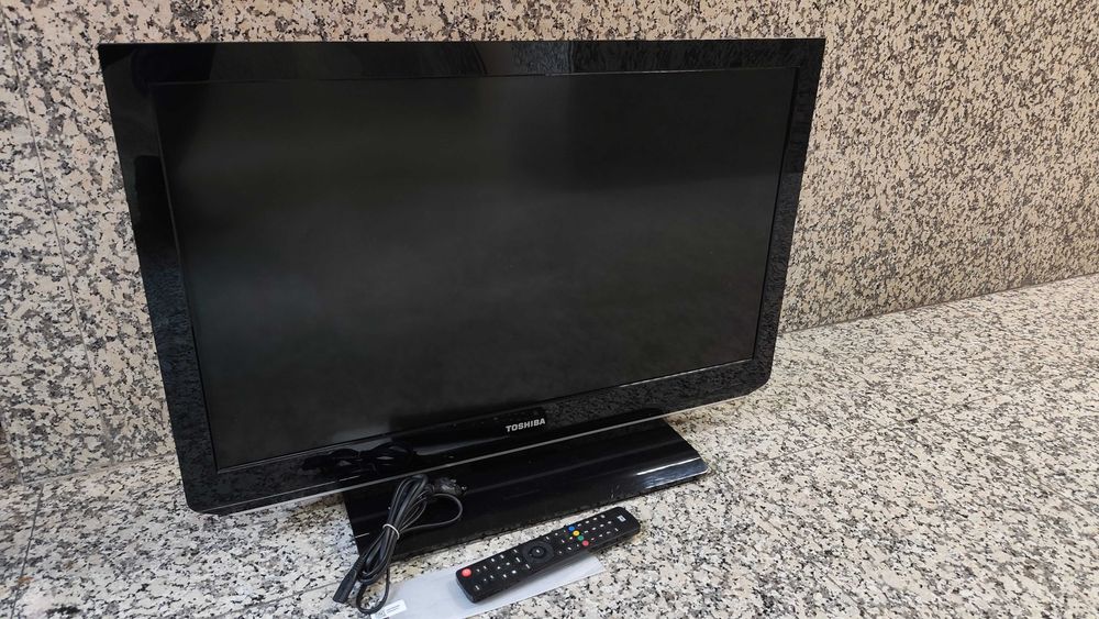 TV Toshiba 32HL833G com 32 polegadas em bom estado e a funcionar!