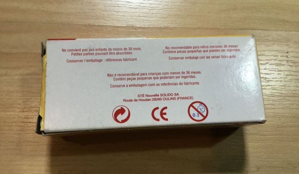 Miniatura da Solido Renault 25 em escala 1/43