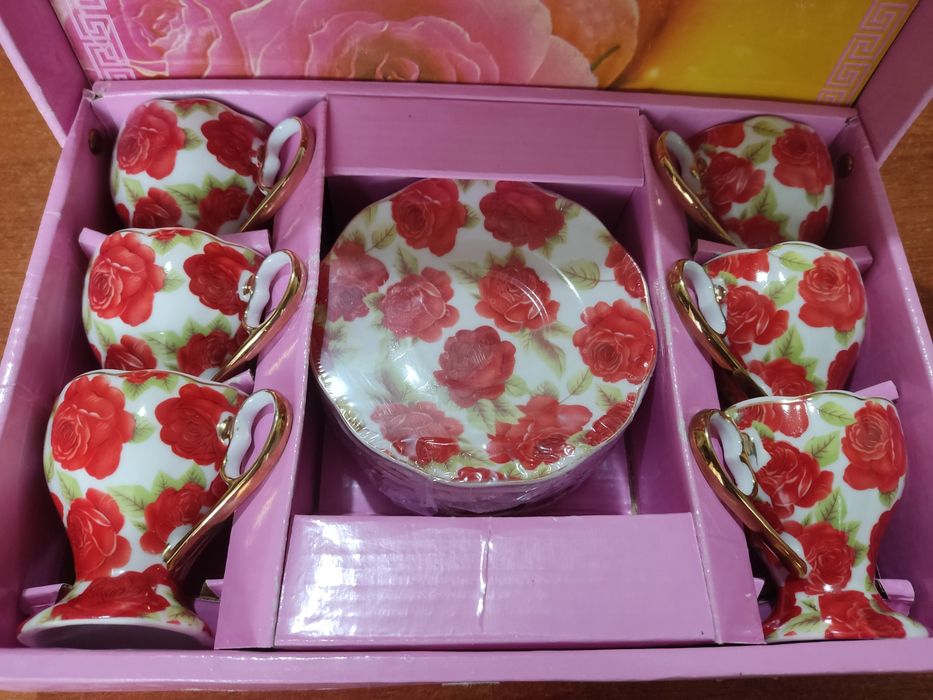 Набір кавовий з трояндами позолота
