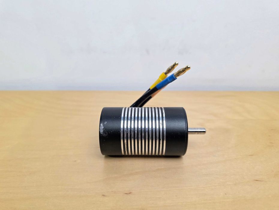 Combo bezsczotkowe Surpass Rocket 3300kv 3660 + ESC Maverick MSC-30BL-WP