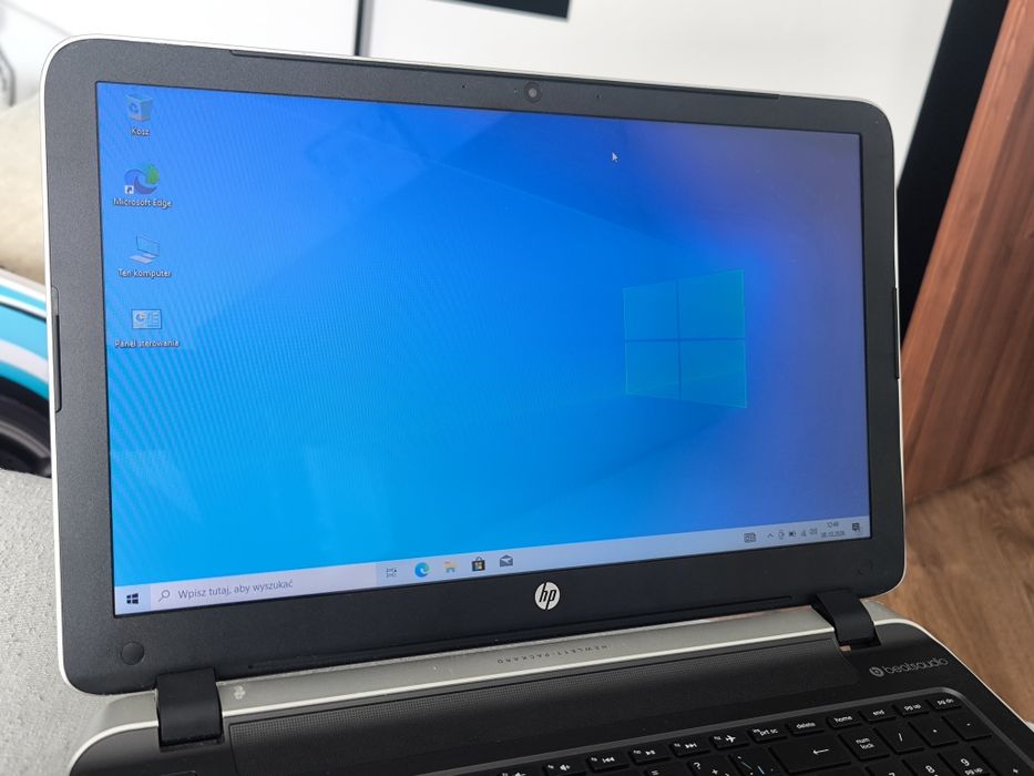 Laptop HP 4 x 2.4ghz 500gb ATI Radeon X2 8gb ram HDMI 15.6 LED