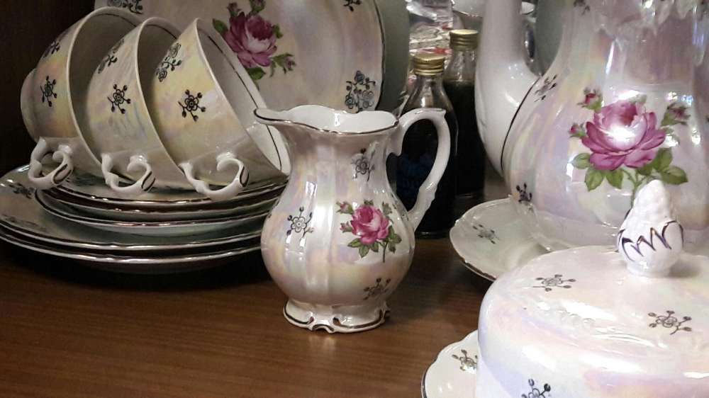 Сервиз "РОЗА"22 предмета.;)