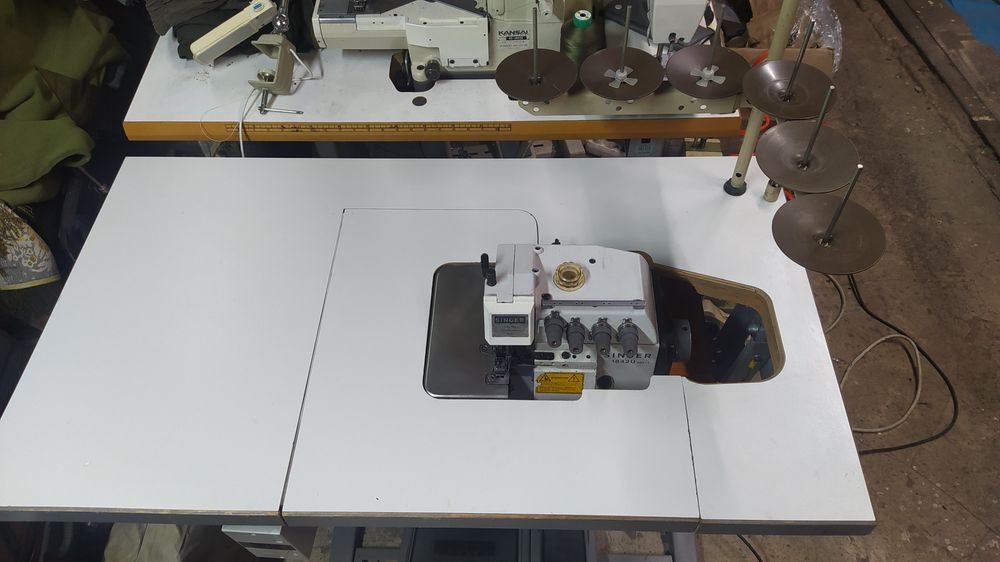 Оверлок 4х ниточный brother