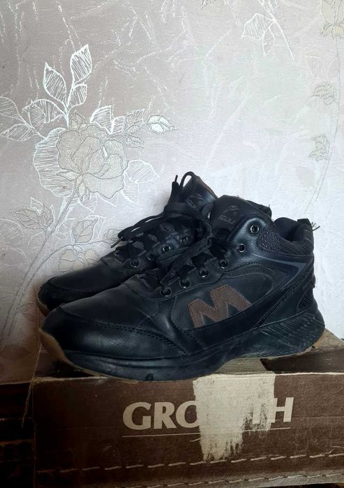 Кроссовки зимние 41р