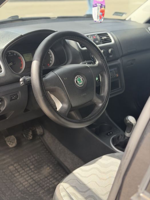 Skoda Fabia 2008 1.4 mpi универсал