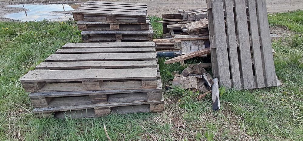 Oddam deski szalunkowe i palety