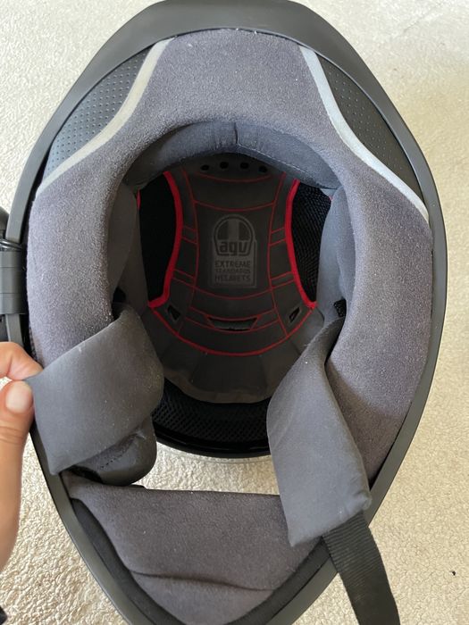 Capacete AGV com kit PACKTALK CARDO BOLD