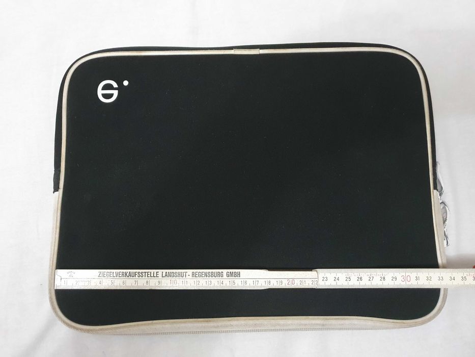 Дорожный чехол для ноутбука, планшета.