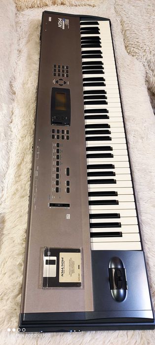 Korg N264 Syntyzator