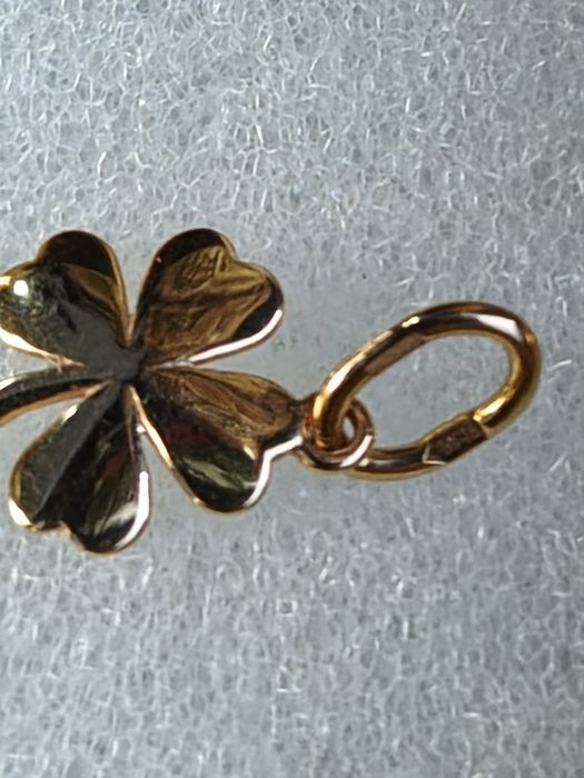 ЗНИЖКА ДО КІНЦЯ ТИЖНЯ!Неймовірний золотий підвіс"Конюшина"