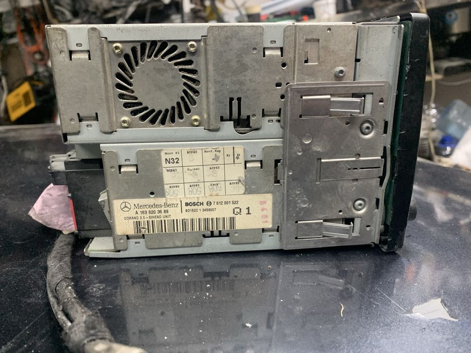 Продам магнитолу  w163 мерседес