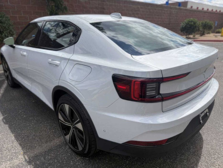Polestar 2      2023