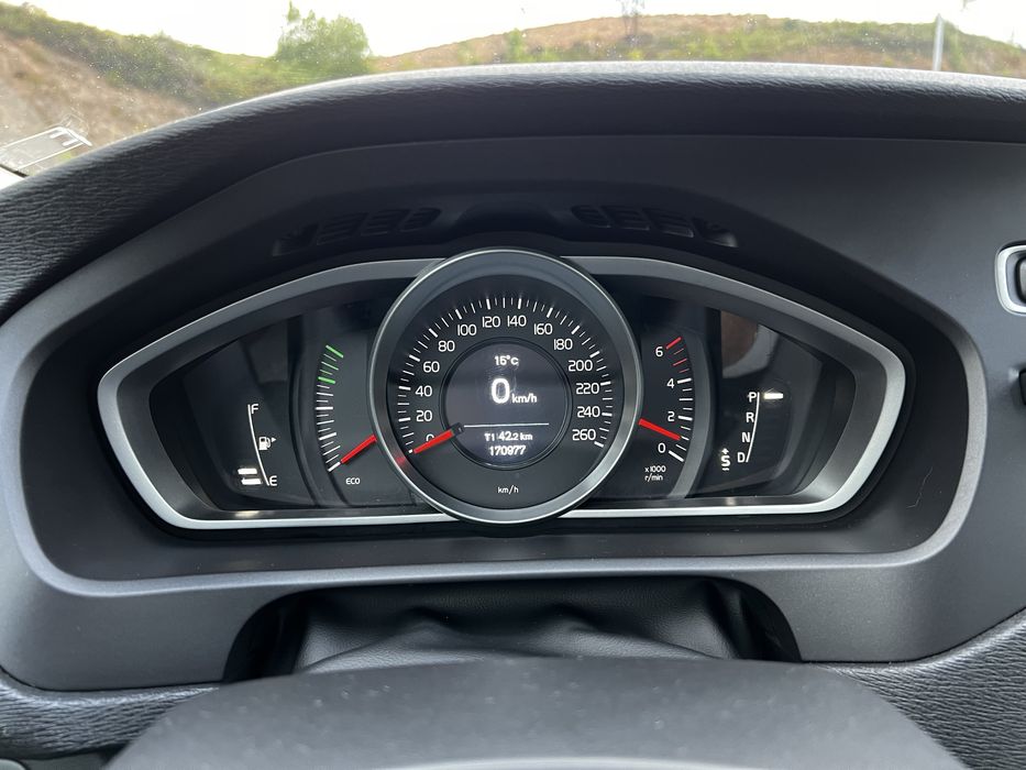 Volvo V40 Cross Country 2.0 D2 Auto