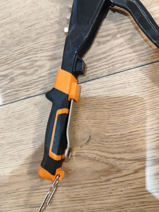 Nitownica do nitów zrywalnych Magnusson