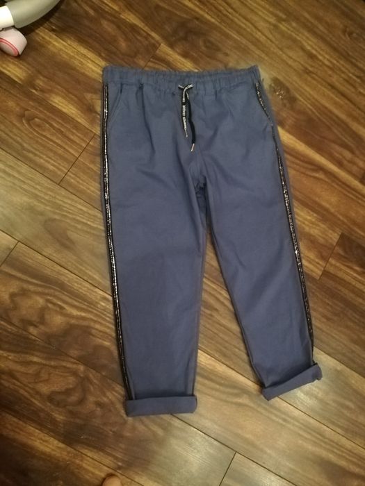 Spodnie z lampasem 5 XL kolor  jeansowy NOWE