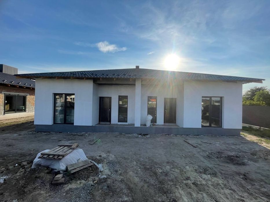 Продаж дуплекс в Луцькому районі с. Рованці: тепла підлога, камін, 75 м², 2,7 сот