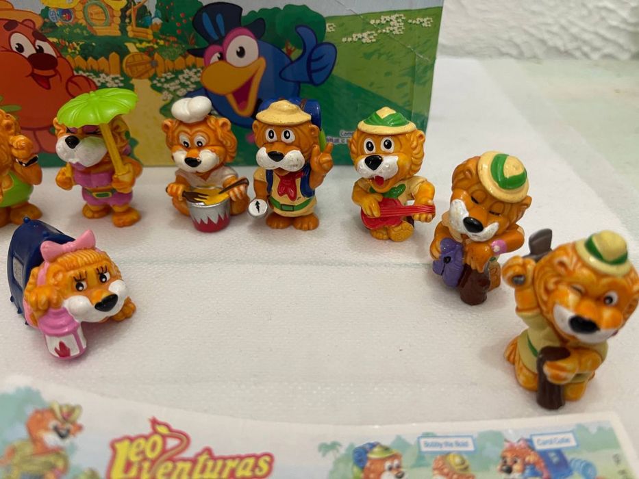 Леви кіндер іграшки