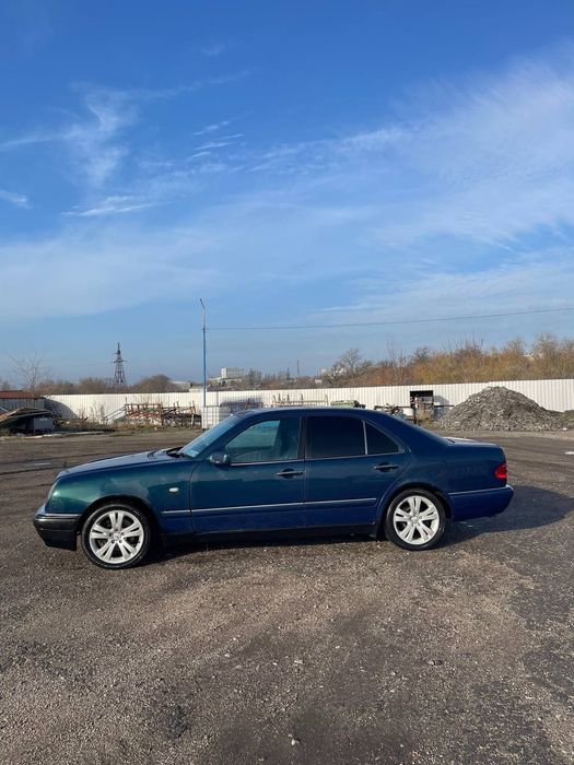 Продам или обмен мерс 210