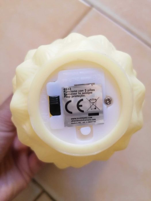 Luz de presença em forma de ananás