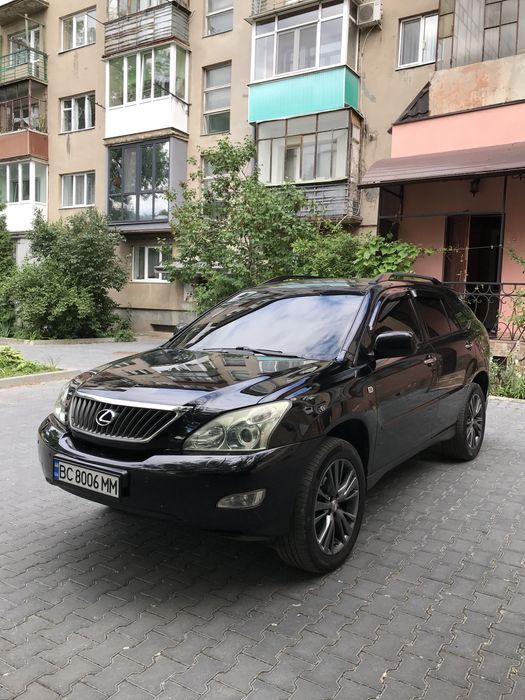 Продаю хороший автомобіль