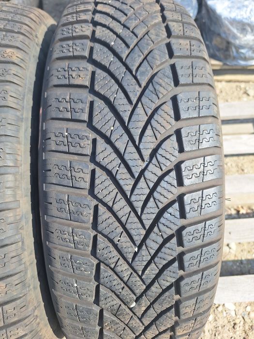 Opony zimowe Falken Eurowinter hs02  215 65 r17 103V