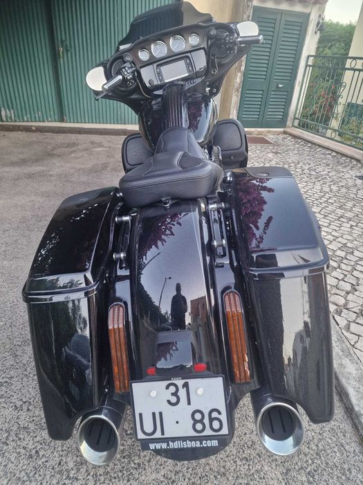 Harley Davidson Street Glide CVO