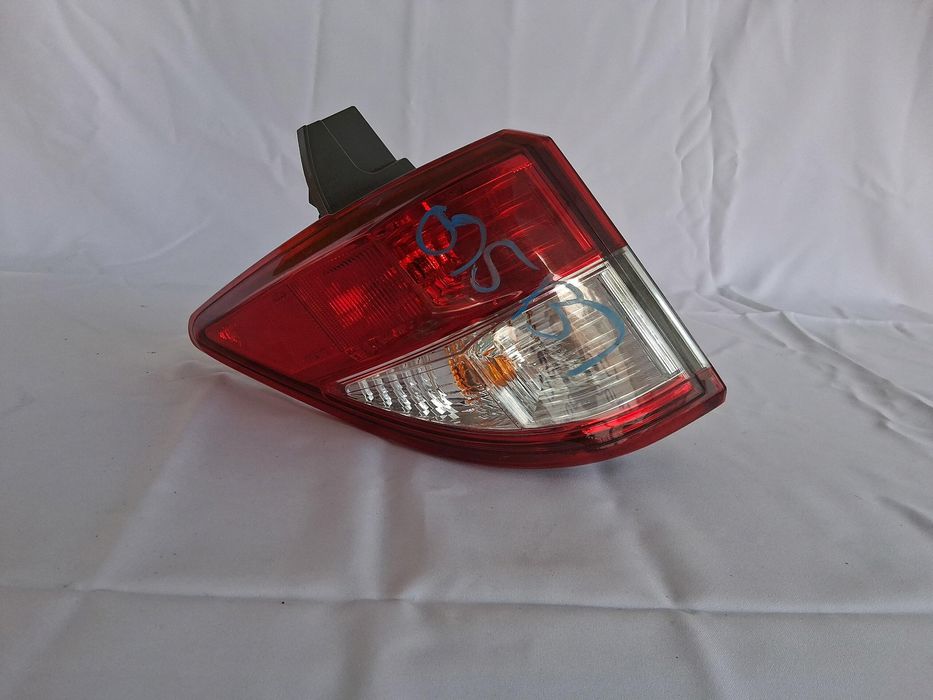 Honda HR-V II RU 2015–2021 lampa tył lewy tylna reflektor USA